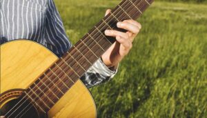 Best Classical Guitar For Small Hands