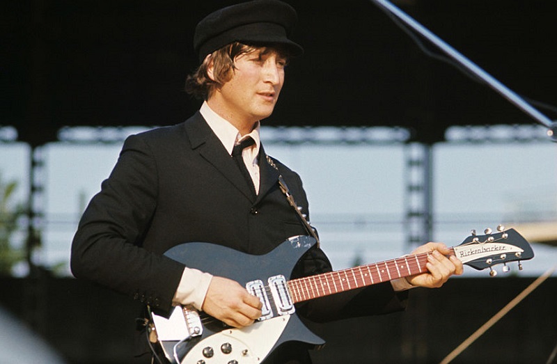 What Guitar Did John Lennon Play